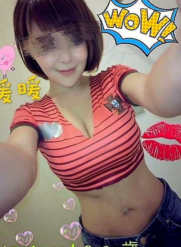 深坑找小姐：得兒 |鋼管舞老師|166cm|53kg|D罩杯|22歲|性感大胸OL 屁股很挑 胸部大 而且很挺胸型很棒 奶頭粉嫩 LG 吹屌舔蛋蛋